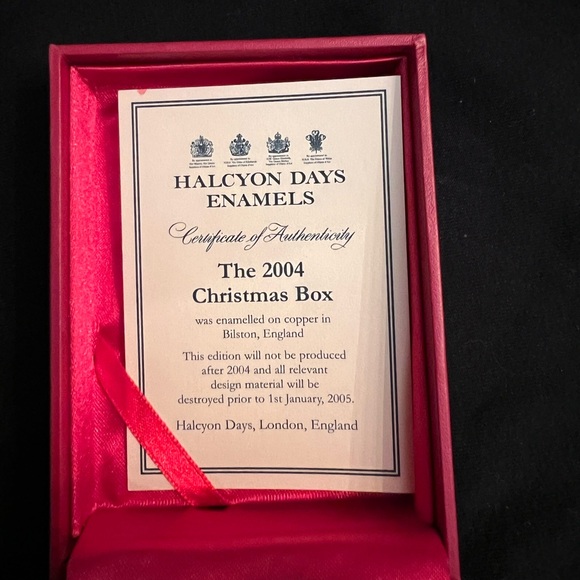 Santa & Children Halcyon Days 2004 Christmas Box. Excellent condition in box. - Picture 4 of 11